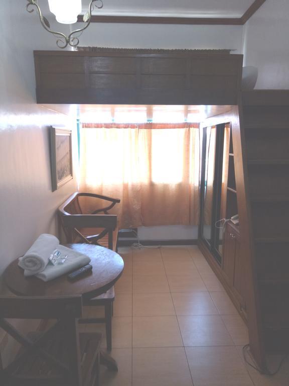 Isabelle Royale Paranaque Paranaque City Exterior photo