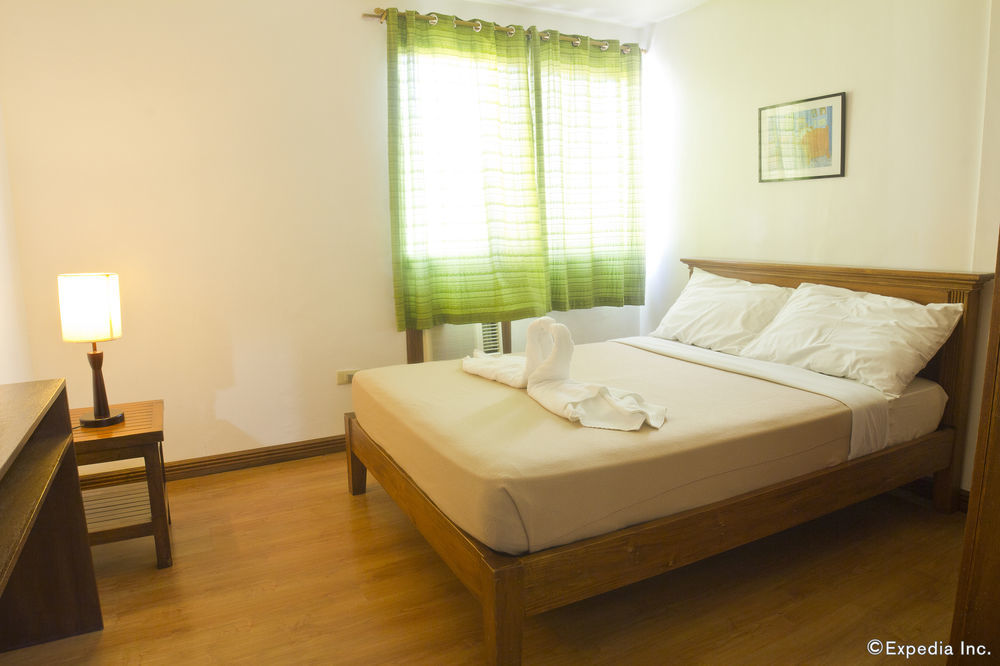 Isabelle Royale Paranaque Paranaque City Exterior photo