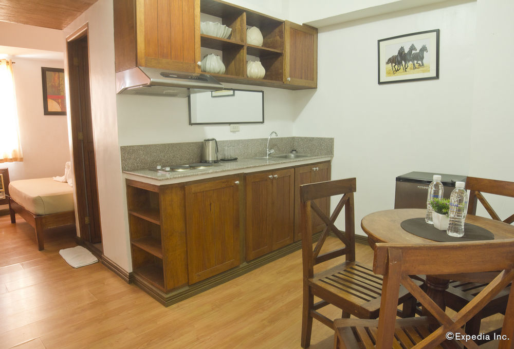 Isabelle Royale Paranaque Paranaque City Exterior photo