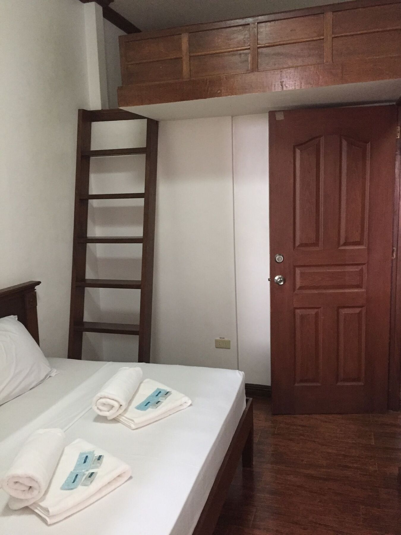Isabelle Royale Paranaque Paranaque City Exterior photo